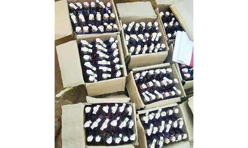 കു​മ​ളി​യി​ൽ 96 ലി​റ്റ​ർ മ​ദ്യവുമായി ഒ​രാ​ൾ അ​റ​സ്​​റ്റി​ൽ