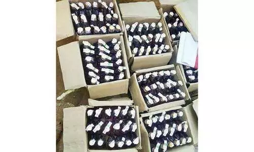 കു​മ​ളി​യി​ൽ 96 ലി​റ്റ​ർ മ​ദ്യവുമായി ഒ​രാ​ൾ അ​റ​സ്​​റ്റി​ൽ