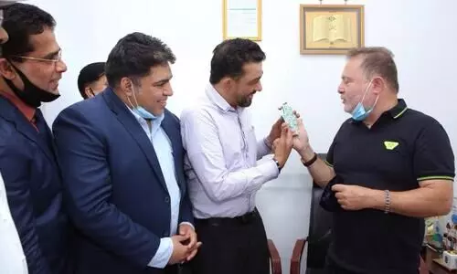 ഇ​സ്രാ​യേ​ൽ സം​രം​ഭ​ക​ർ ഇ.​സി.​എ​ച്ചി​െ​ൻ​റ പി​ന്തു​ണ​യോ​ടെ ദു​ബൈ​യി​ൽ ചു​വ​ടു​റ​പ്പി​ക്കു​ന്നു