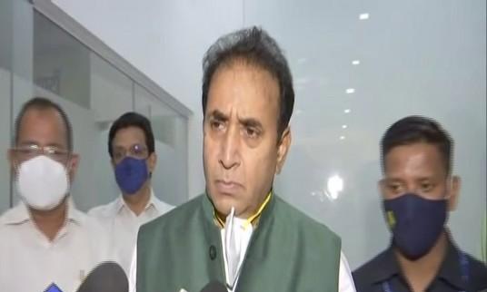 യോഗി പരിശ്രമിക്കട്ടെ, ചലച്ചിത്ര വ്യവസായം മുംബൈയിൽതന്നെ കാണും -മഹാരാഷ്ട്ര ആഭ്യന്തരമന്ത്രി യോഗി പരിശ്രമിക്കട്ടെ, ചലച്ചിത്ര വ്യവസായം മുംബൈയിൽതന്നെ കാണും -മഹാരാഷ്ട്ര ആഭ്യന്തരമന്ത്രി