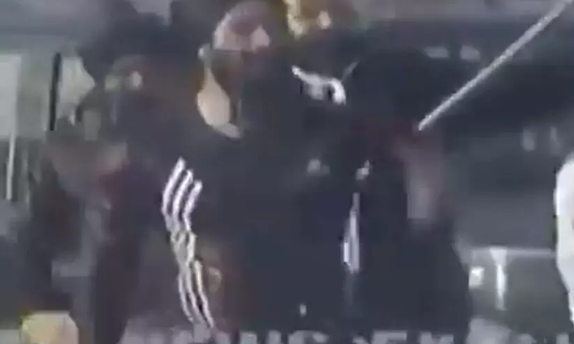 ജലപീരങ്കി തോറ്റു പിന്മാറി, ഈ സമരവീര്യത്തിന് മുന്നിൽ -വൈറൽ വിഡിയോ