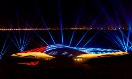 ദേശീയദിനം ആഘോഷമാക്കി ഷാർജയിൽ രാത്രി സൂര്യപ്രകാശം ഒഴുകി