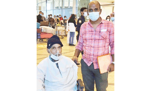 പക്ഷാഘാതം ബാധിച്ച മലയാളിയെ നാട്ടിലെത്തിച്ചു