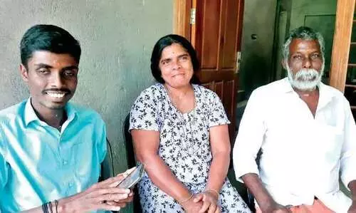 അന്ധതയെയും ദാരിദ്ര്യത്തെയും തോൽപിച്ച് ജെ.ആർ.എഫ് നേടി ശ്രീരാജ്