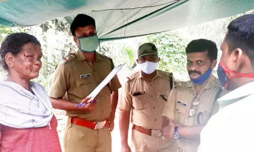 മയിലും പന്നിയും ഇപ്പോൾ ചെന്നായയും; പ്രകൃതിയുടെ മുറിവേറ്റ്​ കർഷകർ