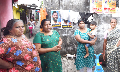 പ്രതീക്ഷയിലാണ്, കൈവിടരുത്...