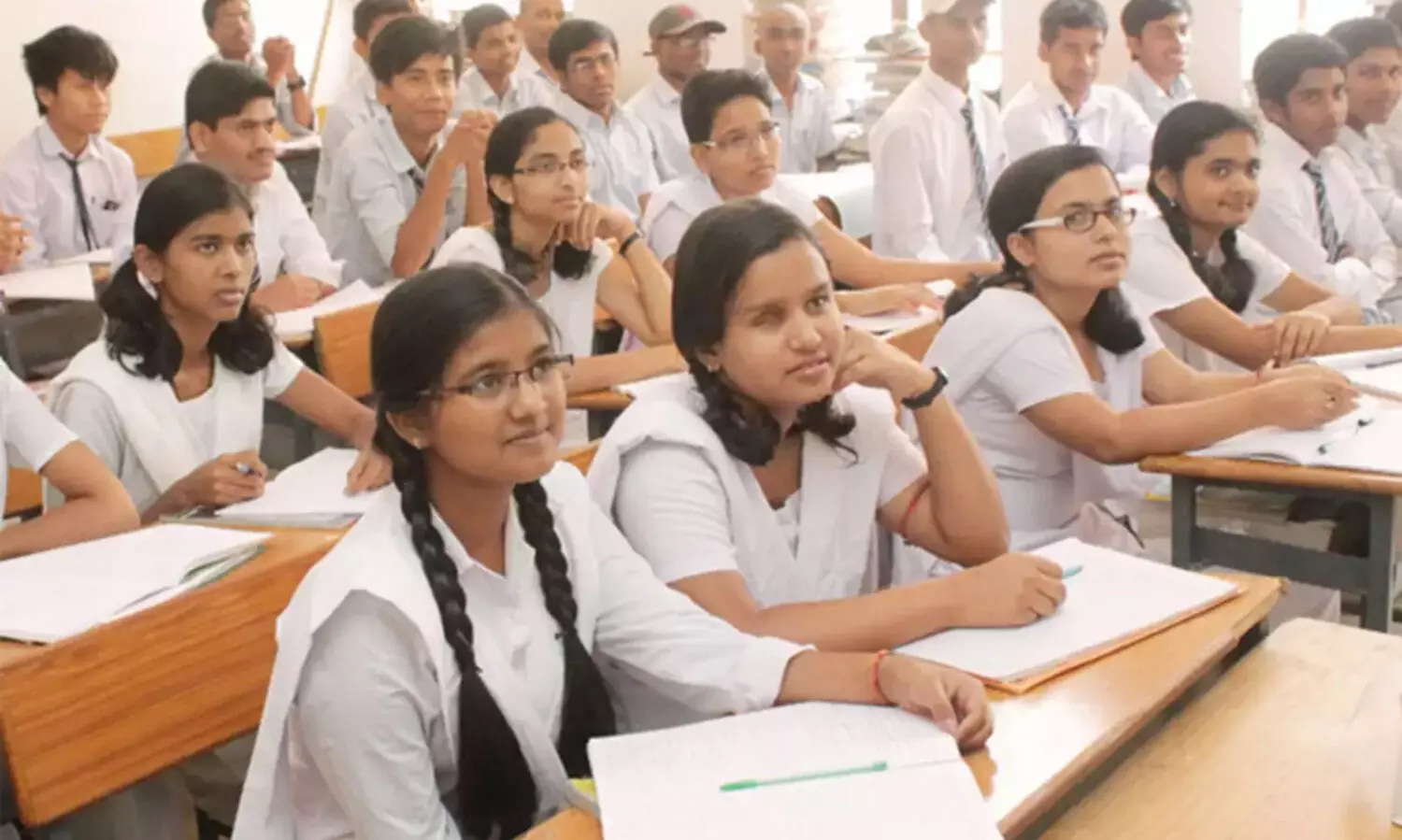 ട്യൂഷൻ ഫീസ്​ 30 ശതമാനം കുറക്കണം, മറ്റ്​ ഫീസുകൾ ഈടാക്കാനും പാടില്ല; സ്വകാര്യ സ്കൂളുകളോട്​ കർണാടക സർക്കാർ