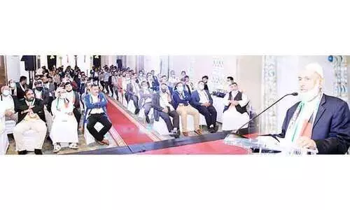 കോ​വി​ഡ് പ്ര​തി​രോ​ധ ഭ​ട​ന്മാ​ർ​ക്ക് കെ.​എം.​സി.​സി​ ആ​ദ​രം