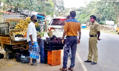 തെരുവു കച്ചവടത്തിനെതിരെ അഴിയൂര്‍ പഞ്ചായത്ത്