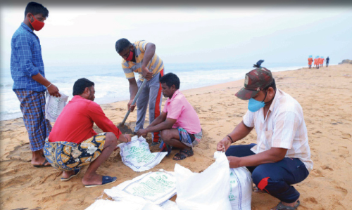 ബു​െ​റ​വി: ഭീതിയിൽ, പ്രാർഥനകളിൽ തീരം...