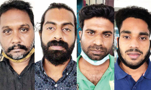 കുടുംബത്തെ ഭീഷണിപ്പെടുത്തി കാർ തട്ടിയെടുത്ത നാലംഗ സംഘം പിടിയിൽ