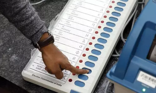 വോട്ടുയന്ത്രത്തിൽ പേരും ചിഹ്നവും ക്രമീകരിക്കൽ ഇന്ന്​