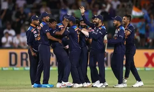 ചാട്ടുളിയെയ്​ത്​ ചാഹലും നടരാജനും; ആദ്യ ട്വൻറി20യിൽ കംഗാരുക്കളെ വീഴ്​ത്തി ഇന്ത്യ