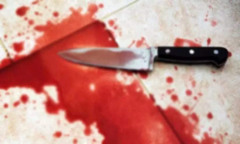 Wife beheaded in front of daughter; Young man arrested