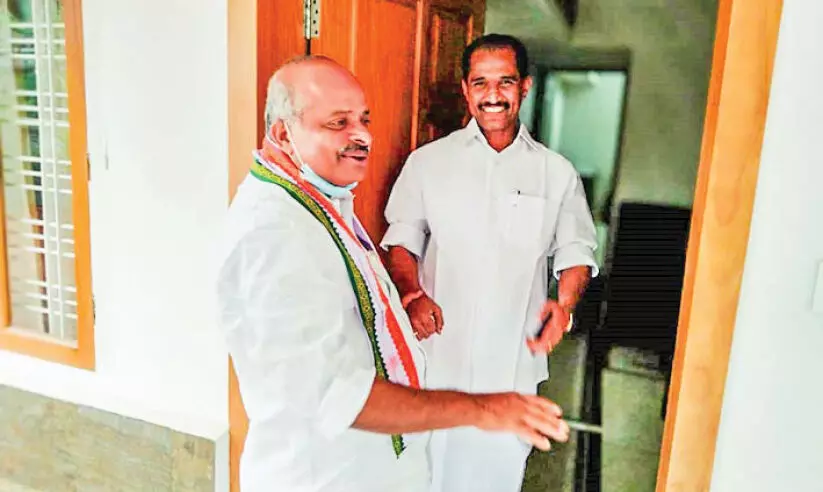 എതിർചേരിയിലെ നേതാവി​െൻറ വീട്ടിലെത്തിയും വോട്ട് അഭ്യർഥന