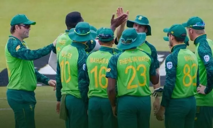 ദക്ഷിണാഫ്രിക്കൻ കളിക്കാരന് കോവിഡ്; ഇംഗ്ലണ്ടിനെതിരായ ആദ്യ ഏകദിനം മാറ്റി ദക്ഷിണാഫ്രിക്കൻ കളിക്കാരന് കോവിഡ്; ഇംഗ്ലണ്ടിനെതിരായ ആദ്യ ഏകദിനം മാറ്റി