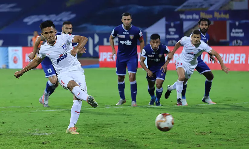 വലകുലുക്കി ഛേത്രി; ബംഗളൂരുവിന് സീസണിലെ ആദ്യ ജയം വലകുലുക്കി ഛേത്രി; ബംഗളൂരുവിന് സീസണിലെ ആദ്യ ജയം