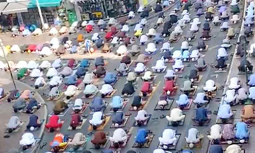 ജുമുഅ വീണ്ടും : വിശ്വാസികൾക്ക് പെരുന്നാൾ ജുമുഅ വീണ്ടും : വിശ്വാസികൾക്ക് പെരുന്നാൾ