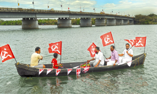 വോട്ടുപിടുത്തം കോവിഡ്​ മറന്ന്​ വേണ്ട..