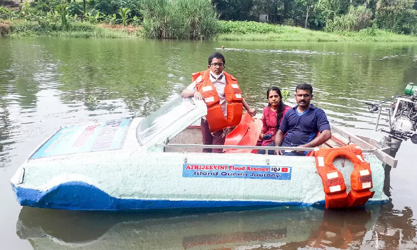 പ്രളയത്തി​െൻറ ഓർമകളിൽ എട്ടാംക്ലാസ്​ വിദ്യാർഥി നിർമിച്ചത്​ കാർ ബോട്ട്