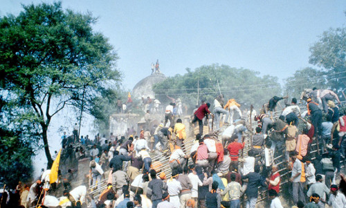 നീറുന്ന ഓർമകളുമായി ബാബരി ദിനം; നീ​തി പു​ല​രും, ഇ​ന്ത്യ അ​തി​ജ​യി​ക്കും