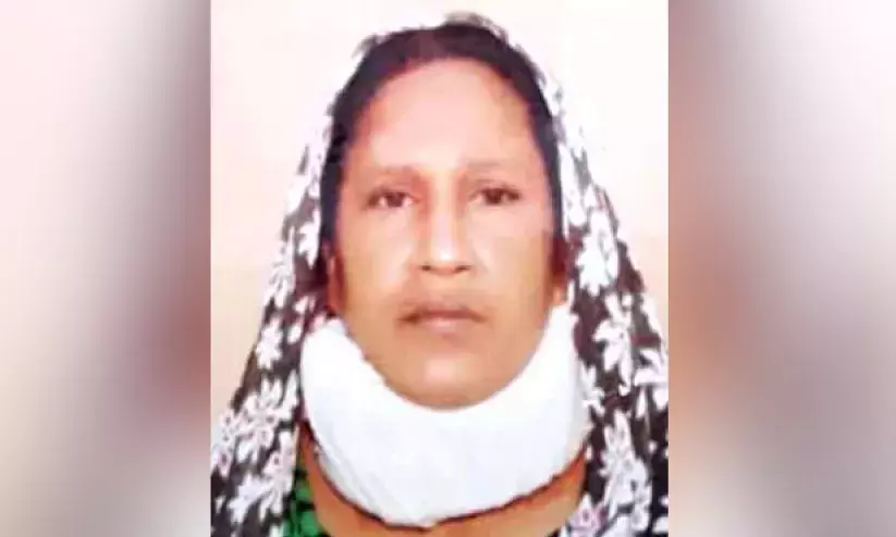 ന​ട്ടെ​ല്ല്​ ത​ക​രാ​റാ​യ വീ​ട്ട​മ്മ സഹായം തേടുന്നു