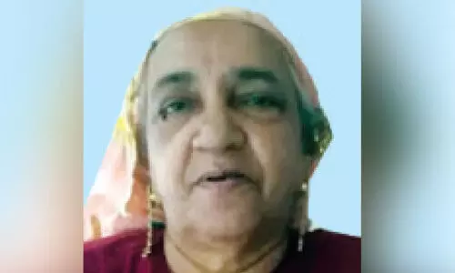 നിയന്ത്രണം തെറ്റിയ കാറിടിച്ച് ഒാട്ടോയാത്രക്കാരി മരിച്ചു