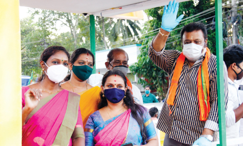 തൃശൂരിൽ റോഡ് ഷോയുമായി സുരേഷ് ഗോപി