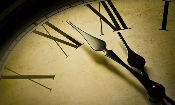 ചാവി കൊടുക്കേണ്ട ഘടികാരം... -കവിത ചാവി കൊടുക്കേണ്ട ഘടികാരം... -കവിത