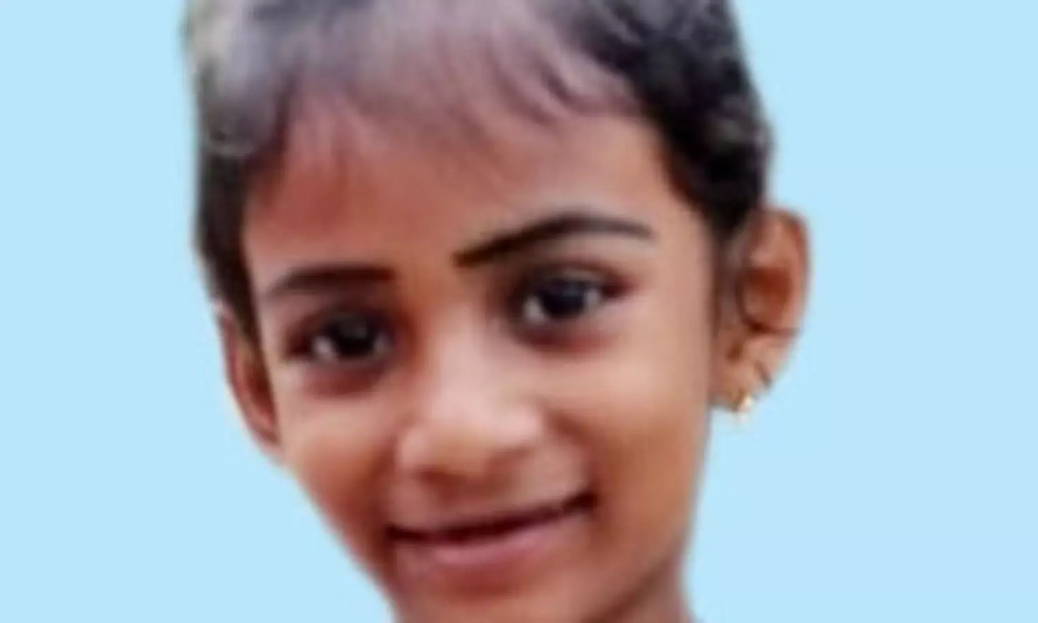 ചു​ര​ത്തി​ല്‍ കാ​റും ലോ​റി​യും കൂ​ട്ടി​യി​ടി​ച്ച് എ​ട്ടു വ​യ​സ്സു​കാ​രി മ​രി​ച്ചു