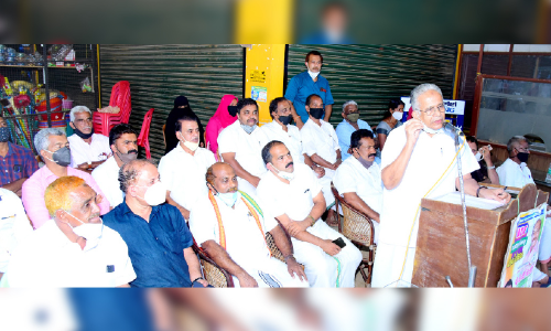 ഇ​ട​തു സ​ർ​ക്കാ​ർ വ​യ​നാ​ടി​നെ അ​വ​ഗ​ണി​ച്ചു –ഇ.​ടി. മു​ഹ​മ്മ​ദ് ബ​ഷീ​ർ