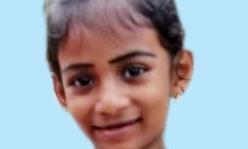 ചു​ര​ത്തി​ല്‍ കാ​റും ലോ​റി​യും കൂ​ട്ടി​യി​ടി​ച്ച് എ​ട്ടു വ​യ​സ്സു​കാ​രി മ​രി​ച്ചു