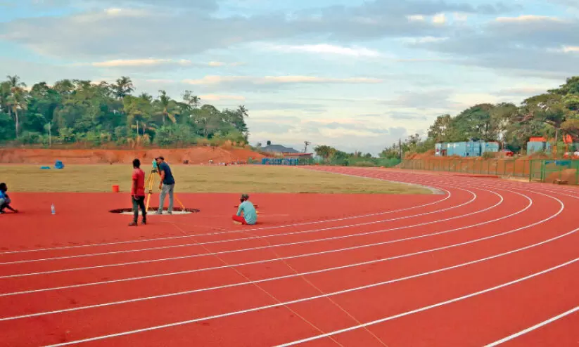 ബ്രണ്ണൻ കോളജ് സിന്തറ്റിക് ട്രാക്ക് നിർമാണം അവസാനഘട്ടത്തിൽ