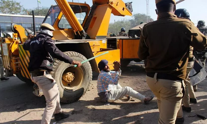 ഭാരത് ബന്ദിനെ കർശനമായി നേരിടുമെന്ന് ഡൽഹി പൊലീസ് ഭാരത് ബന്ദിനെ കർശനമായി നേരിടുമെന്ന് ഡൽഹി പൊലീസ്