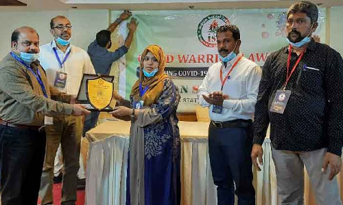 കോവിഡ് കാല സന്നദ്ധ പ്രവർത്തകരെ ആദരിച്ചു