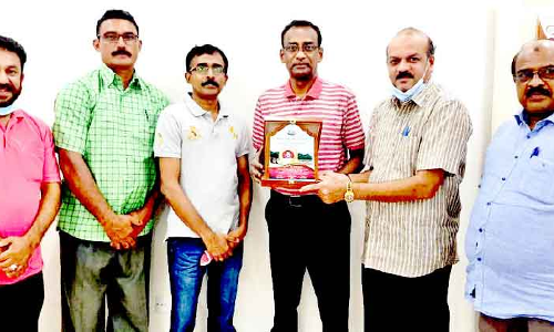 പ​ത്ത​നം​തി​ട്ട ജി​ല്ല സം​ഗ​മം യാ​ത്ര​യ​യ​പ്പ് ന​ല്‍കി