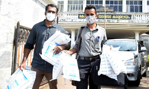 2,200 വോട്ടർമാർ കോവിഡ്​ ബാധിതരും നിരീക്ഷണത്തിലുള്ളവരും