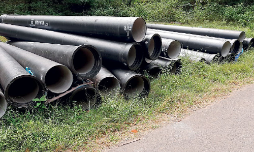 മം​ഗ​ലം ഡാം ​കു​ടി​വെ​ള്ള പ​ദ്ധ​തി: പൈ​പ്പു​ക​ൾ എ​ത്തി​ത്തു​ട​ങ്ങി