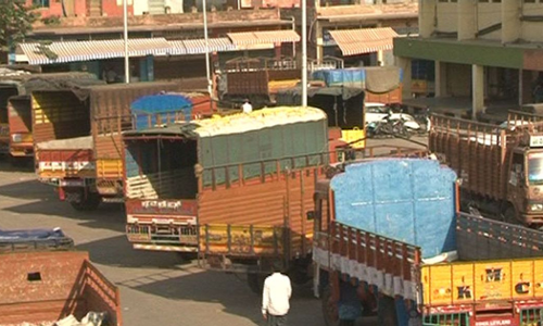 ഇന്ധന വില വർധനക്കെതിരെ ലോറി ഉടമകൾ