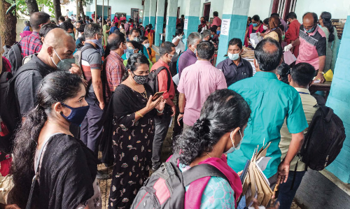 ഇടമലക്കുടിയിലേക്ക്​ നേരത്തേ പുറപ്പെട്ട്​ പോളിങ്​ ഉദ്യോഗസ്ഥർ