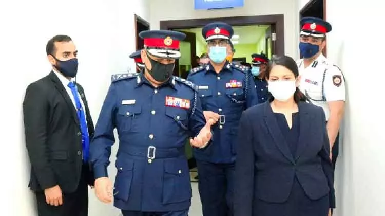 ബ്രിട്ടീഷ് ആഭ്യന്തര സെക്രട്ടറി മുഹറഖ് പൊലീസ് ആസ്ഥാനം സന്ദര്‍ശിച്ചു