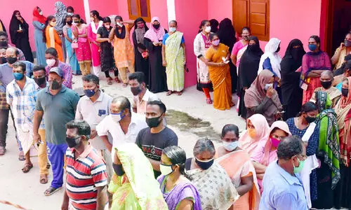 ത​ദ്ദേ​ശ​സ്​​ഥാ​പ​ന​ങ്ങ​ളെ സ്വ​യം​ഭ​ര​ണ​ത്തി​നു വി​ട്ടു​കൊ​ടു​ക്കു​മോ?