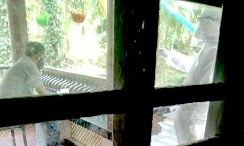 കോവിഡ് പോസിറ്റിവ് സ്പെഷൽ ബാലറ്റ് വീട്ടിലെത്തിച്ചു തുടങ്ങി