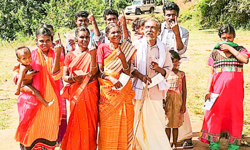 74കാരിക്കും 76കാരനും കന്നിവോട്ട് 74കാരിക്കും 76കാരനും കന്നിവോട്ട്