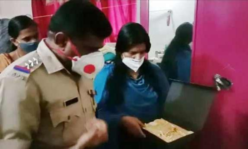 വ്യാജസ്വർണം പണയം വെച്ച് തട്ടിപ്പ്: കൂട്ടുപ്രതിയായ അപ്രൈസർ അമ്പലക്കുളത്തിൽ മരിച്ച നിലയിൽ