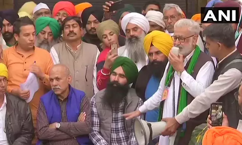 റിലയന്സിനെ ബഹിഷ്കരിക്കും; കർഷക സമരം കുത്തകകൾക്കും പൊള്ളും റിലയന്സിനെ ബഹിഷ്കരിക്കും; കർഷക സമരം കുത്തകകൾക്കും പൊള്ളും