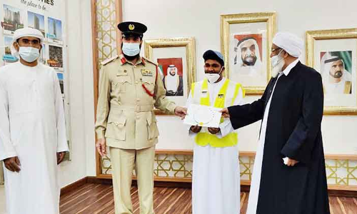 മർകസ് വളൻറിയർമാർക്ക്   ദുബൈ പൊലീസി​െൻറ ആദരം