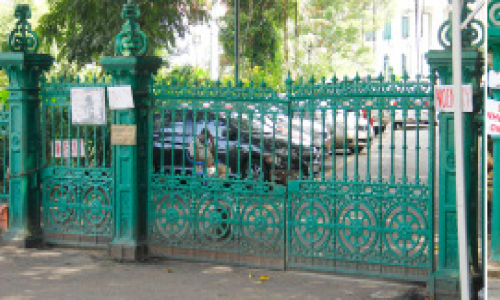 സെക്ര​േട്ടറിയറ്റി​െൻറ മൂന്ന്​ കവാടവും അടഞ്ഞുതന്നെ; വട്ടംകറങ്ങി ജീവനക്കാർ