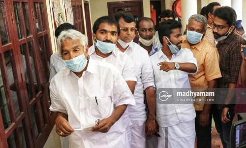 ഭരണവിരുദ്ധവികാരം തെരഞ്ഞെടുപ്പിൽ പ്രതിഫലിക്കും -ഉമ്മൻചാണ്ടി