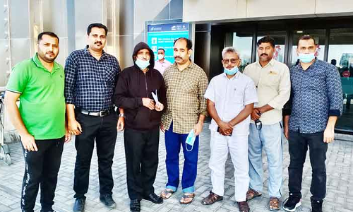 35 വ​ർ​ഷ​ങ്ങ​ൾ​ക്കു​ശേ​ഷം ബാ​ല​കൃ​ഷ്​​ണ​ൻ നാ​ട​ണ​ഞ്ഞു